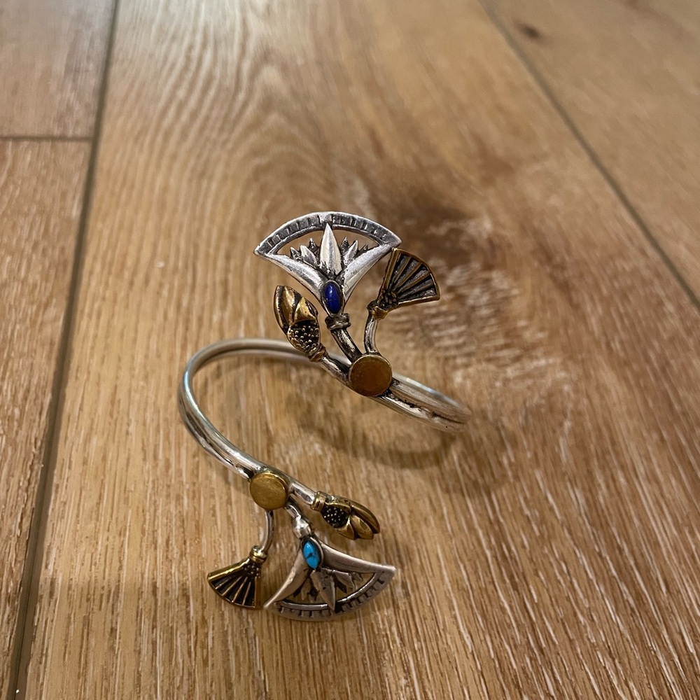 Lotus flower wrap cuff - Picture 2 of 2